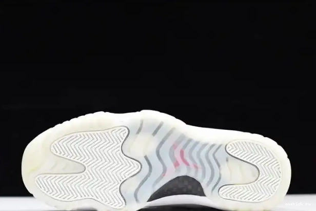 Chep Onekick 378037-016 Platinum Retro 11 Tint Jordan Air 0327